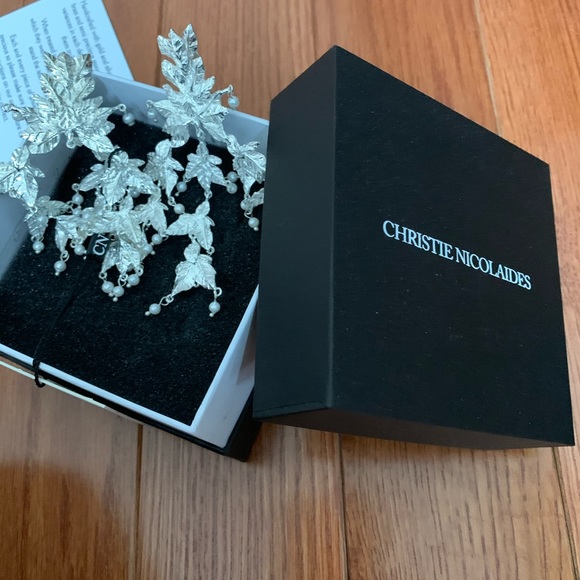 Christie Nicolaidis Chandelier earrings. Clip on - Picture 2 of 3